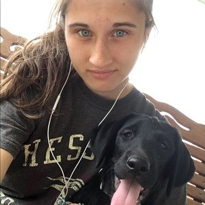 Meet your Posher, Claire